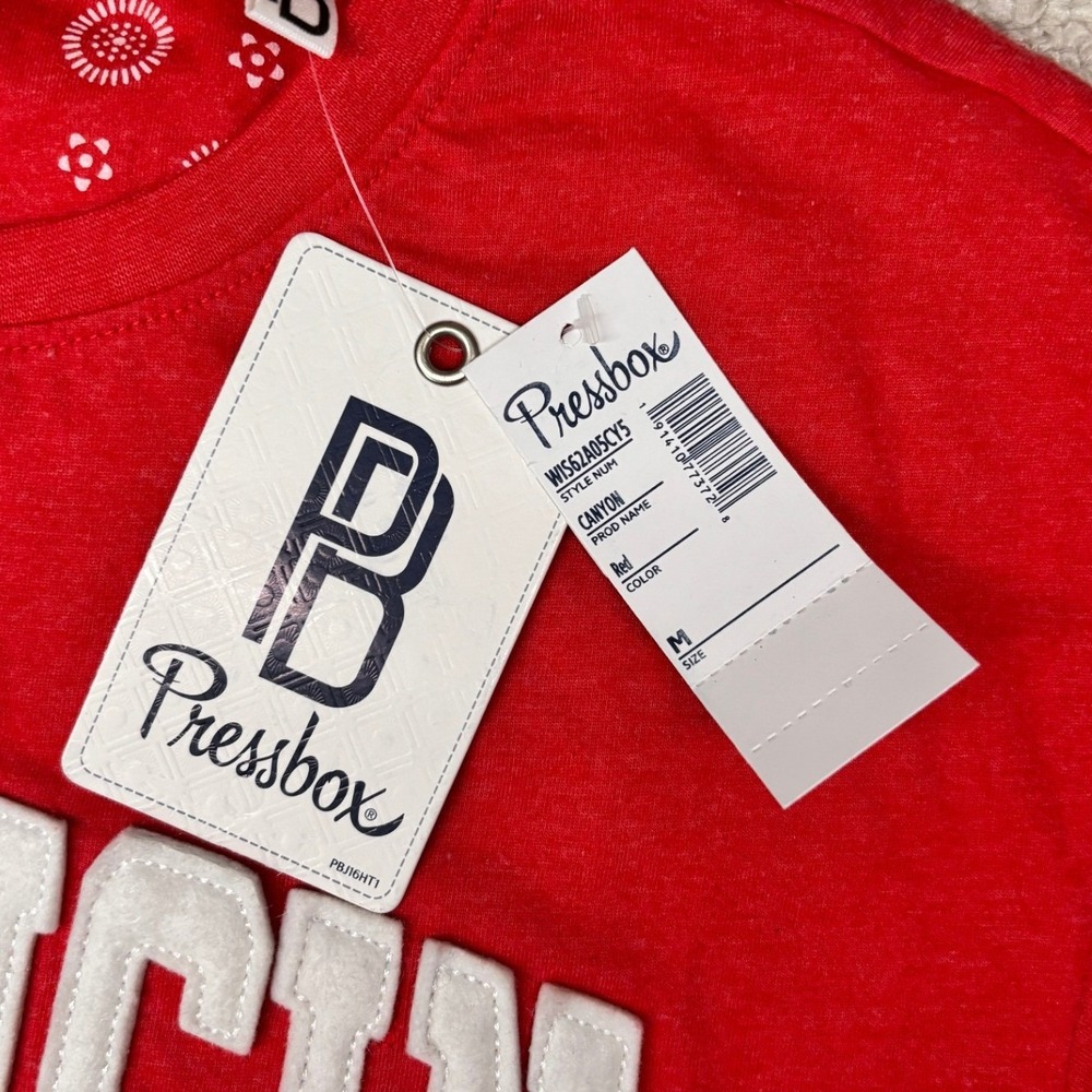 Pressbox Wisconsin Badgers T-Shirt Women M Red Long Sleeve Graphic NWT - Picture 7 of 10